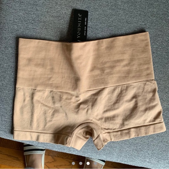 Youmita Spanx shorts - Picture 3 of 4